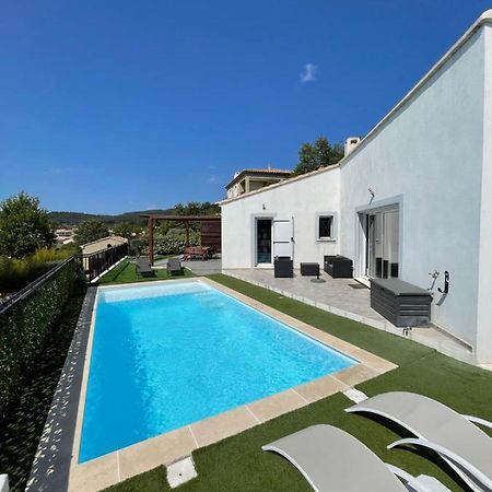 Villa avec piscine Cuers Extérieur photo