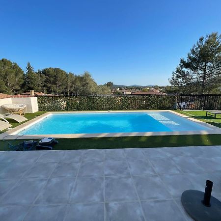 Villa avec piscine Cuers Extérieur photo