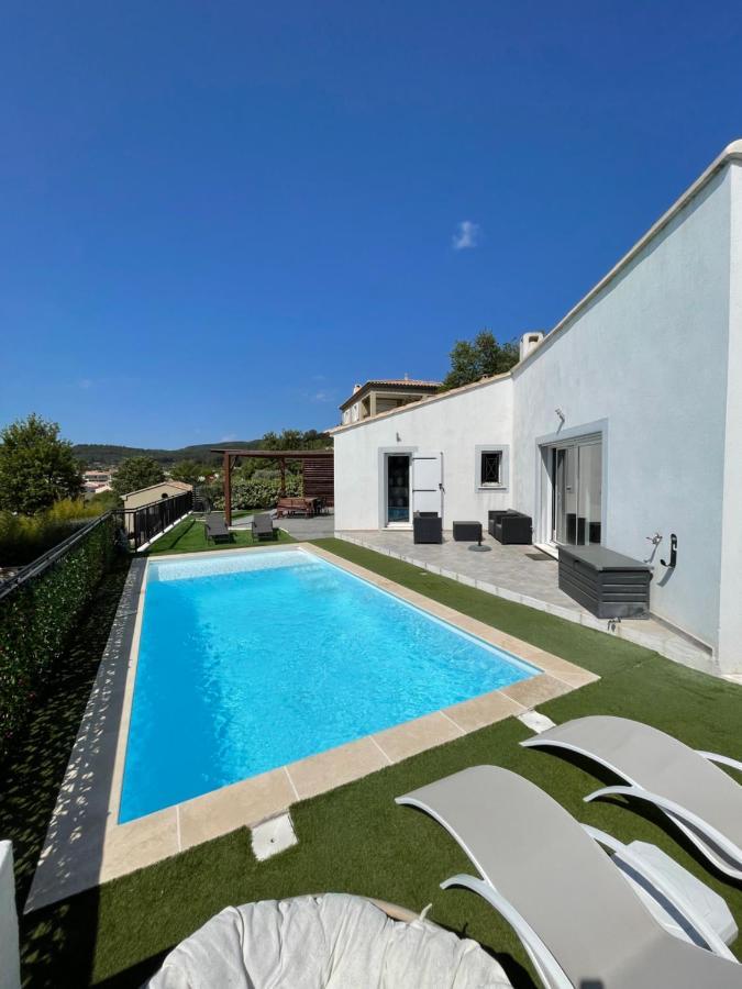Villa avec piscine Cuers Extérieur photo