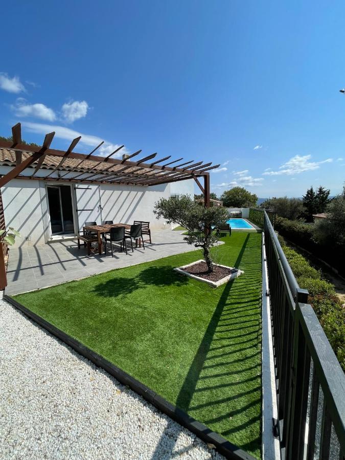 Villa avec piscine Cuers Extérieur photo