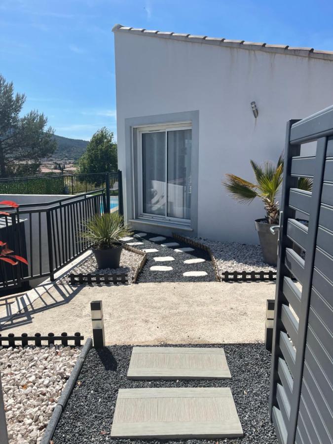 Villa avec piscine Cuers Extérieur photo